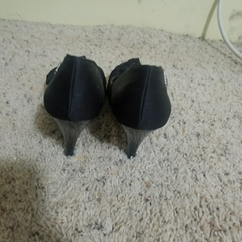 Shoes - Picture 4 of 5